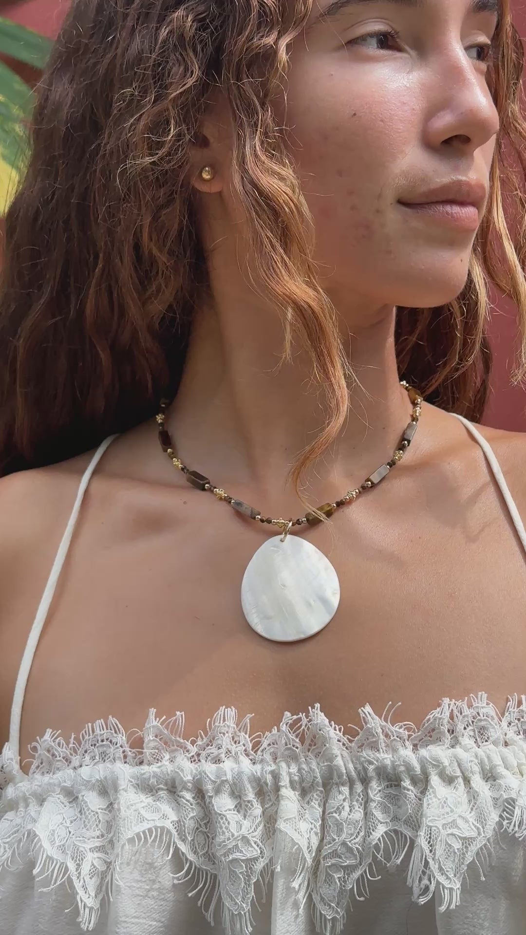 Nacar Necklace